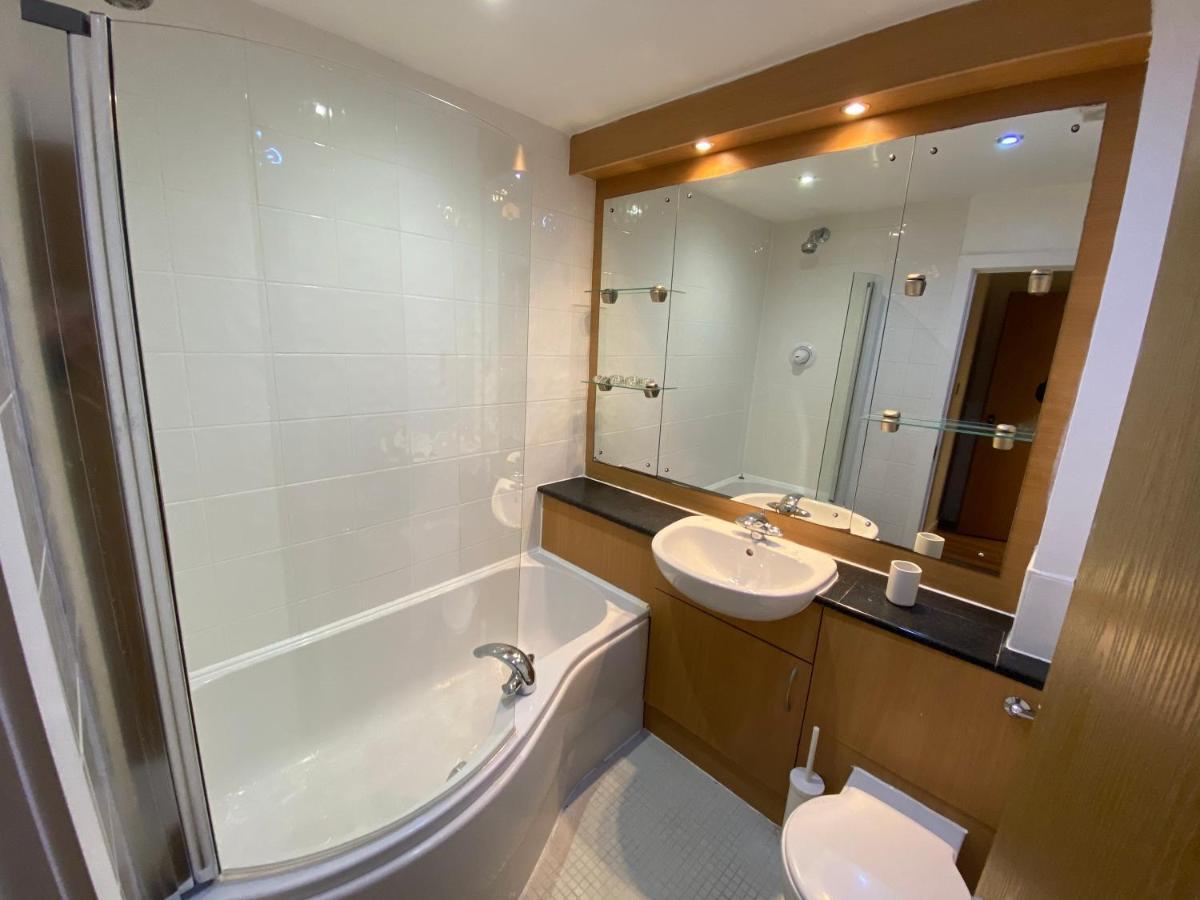Large 5-Bed City Centre Townhouse With Secure Parking Manchester Eksteriør bilde