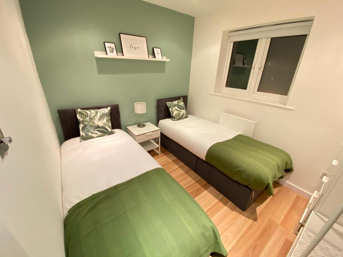 Large 5-Bed City Centre Townhouse With Secure Parking Manchester Eksteriør bilde