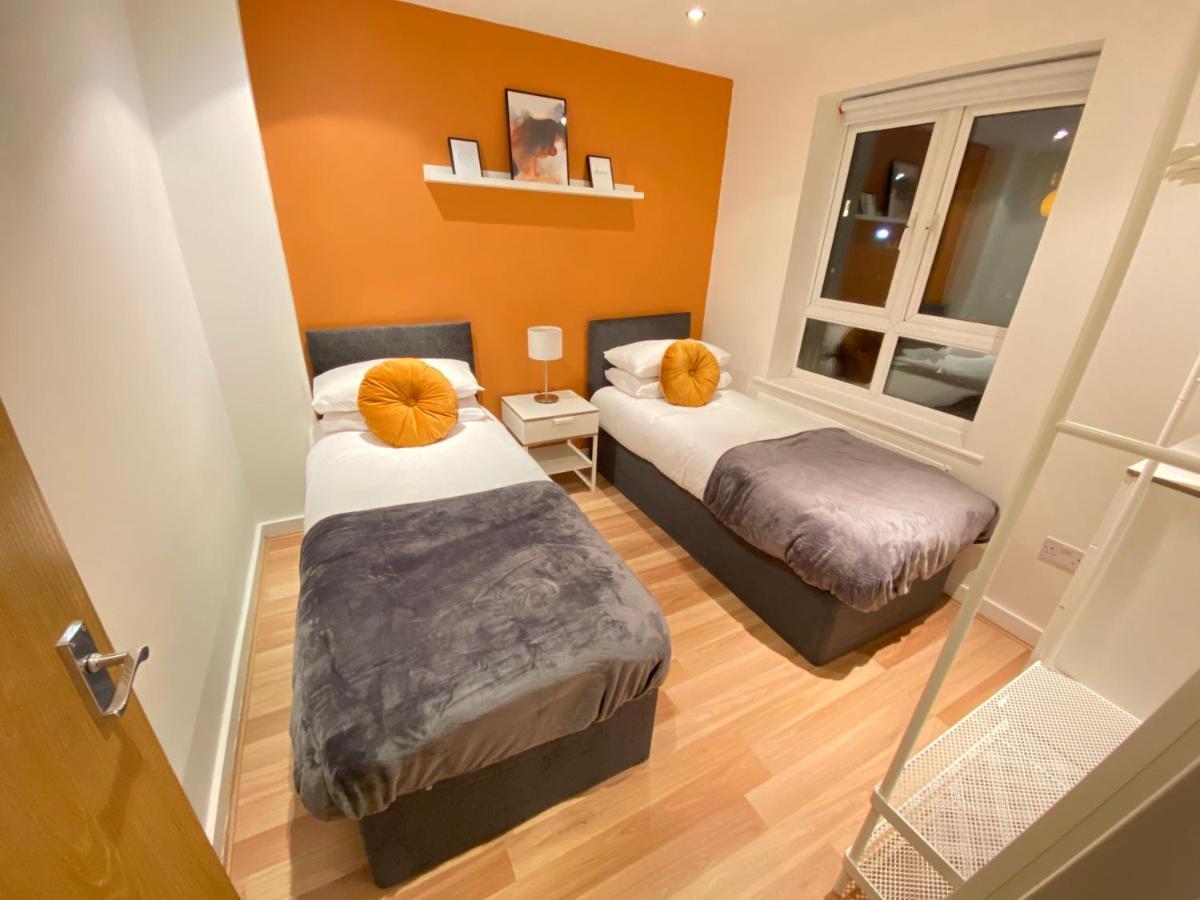 Large 5-Bed City Centre Townhouse With Secure Parking Manchester Eksteriør bilde
