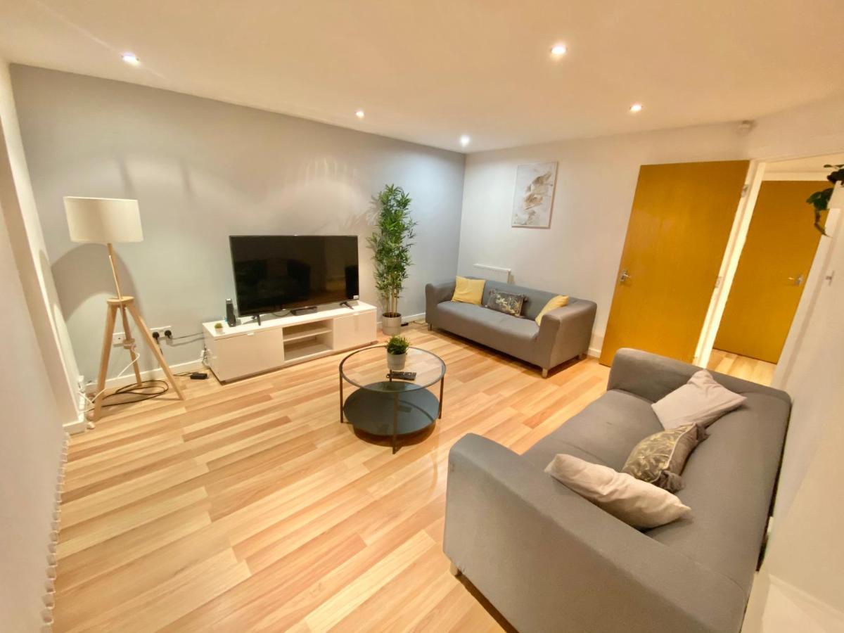 Large 5-Bed City Centre Townhouse With Secure Parking Manchester Eksteriør bilde