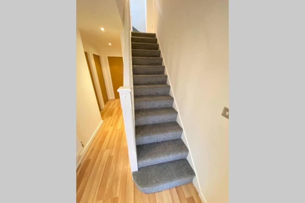 Large 5-Bed City Centre Townhouse With Secure Parking Manchester Eksteriør bilde